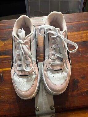 Puma Women's White and Light Pink Low-Top Sneakers